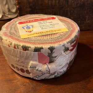 Moda Jelly Roll Club UNDER THE MISTLETOE Fat Quarter Shop
